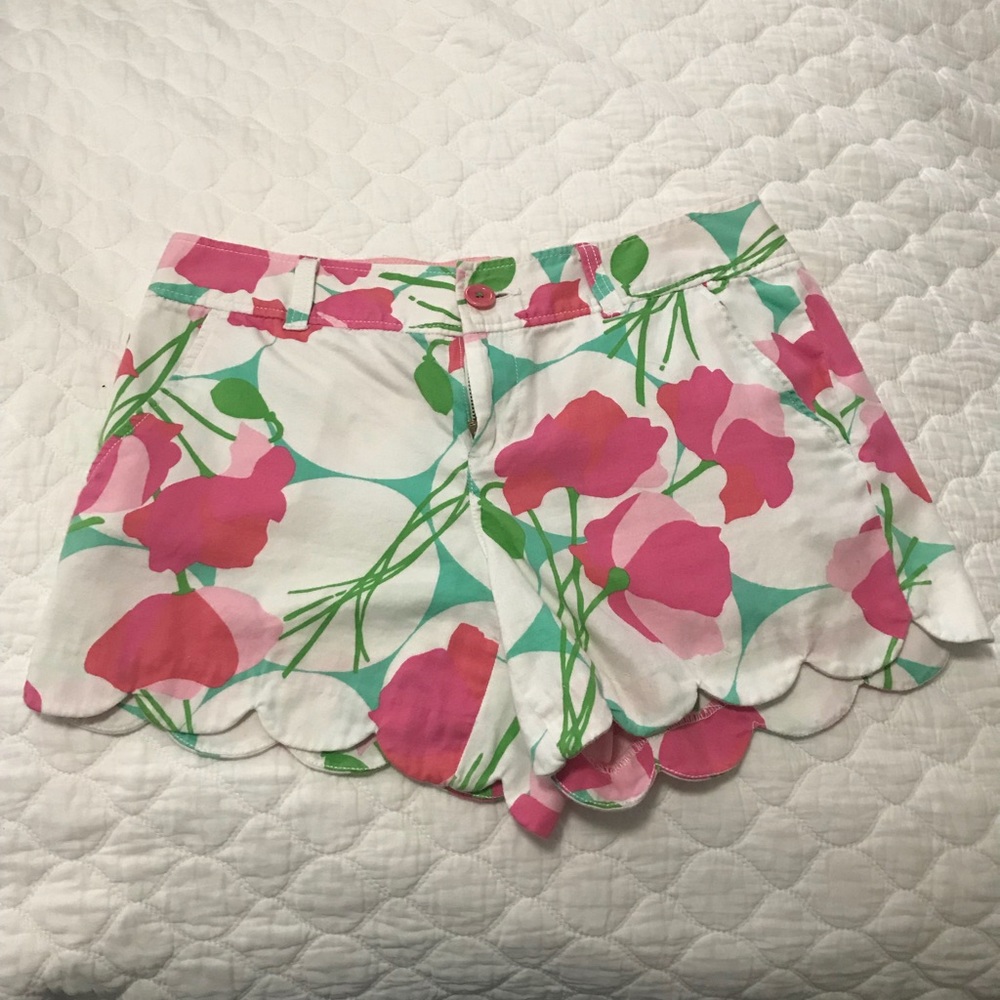 Lily Pulitzer scalloped shorts